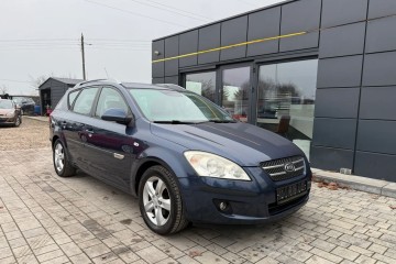 2.0 Benzyna Skóry Alufelgi Radio CD Alufelgi Elektryczne Szyby Kredyt