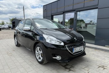 1.2 Benzyna Klimatyzacja Nawigacja Czujniki Parkowania Kredyt