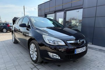 1.4 Benzyna Podgrzewane Fotele Tempomat Nawigacja Alufelgi Czujniki