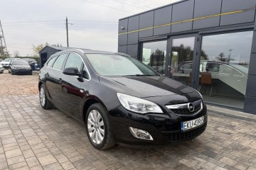 1.4 Benzyna Tempomat Nawigacja Alufelgi Czujniki