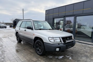 2.0 Benzyna Napęd na 4 koła Klimatyzacja