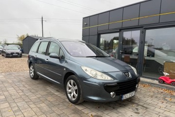 2.0 Benzyna Automat Panorama Radio CD Klimatyzacja Kredyt