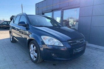 2.0 Benzyna Skóry Alufelgi Radio CD Alufelgi Elektryczne Szyby Kredyt