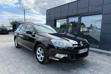 2.0 Benzyna Klimatyzacja Nawigacja Alufelgi Elektryczne Szyby Kredyt