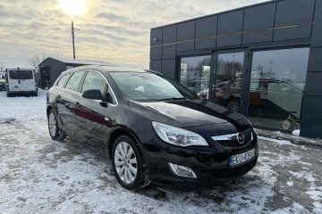 1.4 Benzyna Tempomat Nawigacja Alufelgi Czujniki